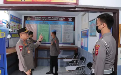 Sidak Satpas SIM Polres Goronto Kota, Kapolda Minta Rapihkan Ruang Pelayanan
