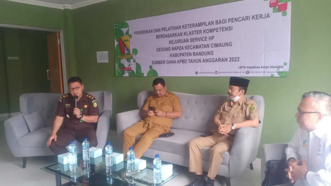 GAS TERUS…Mantan Pecandu Narkoba Ikuti Pelatihan Service HP di Bandung