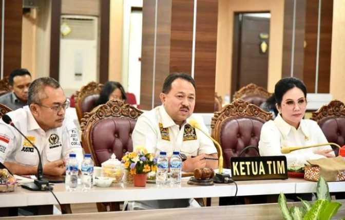 Komisi Iii Dpr Ri Soroti Meninggalnya Suporter Di Malang