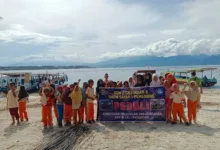Siswa SD dan SMP Satap Gili Trawangan Gelar Bersih Lingkungan Pantai