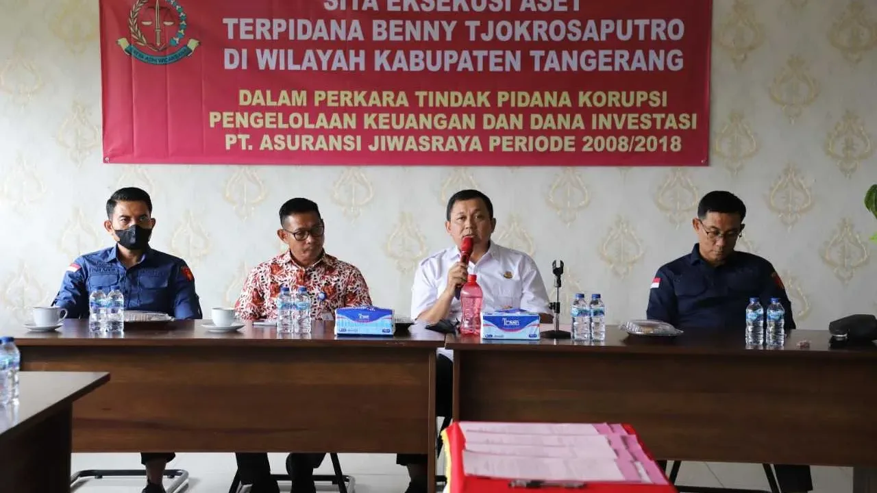 Kejari Jakarta Pusat Sita Eksekusi Aset Milik Terpidana Perkara Tipikor PT.Asuransi Jiwasraya yang Berada di Kabupaten…