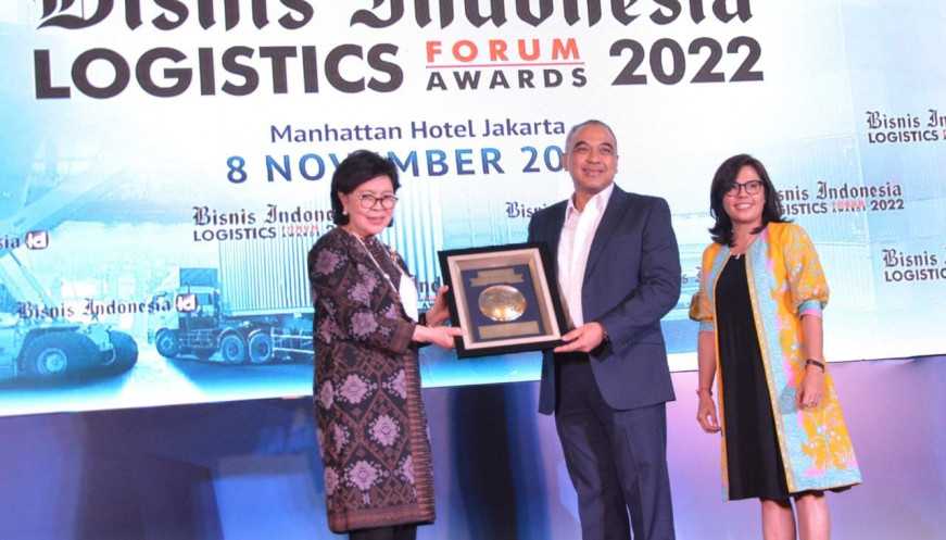 Berhasil Akselerasi Pesisir Jadi Pusat Ekonomi Hijau, Bupati Zaki Raih Penghargaan Bila 2022
