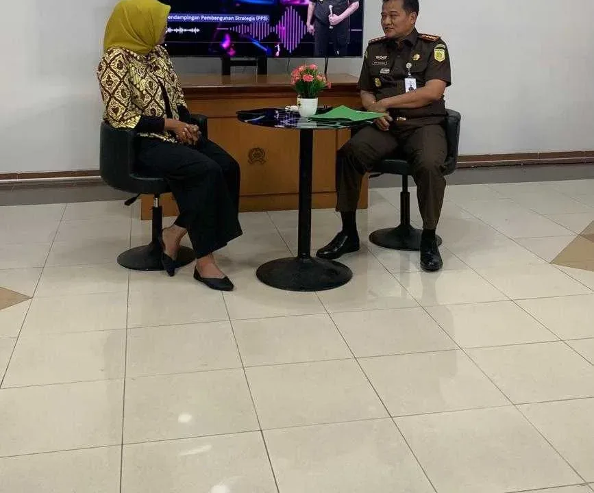 LUAR BIASA…Kejari Kota Malang Edukasi Masyarakat Lewat Jaksa Menyapa