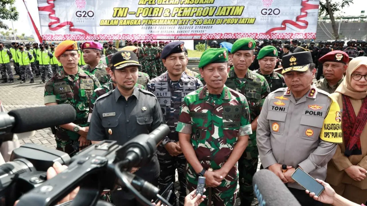 Jelang KTTG20, Forkopimda Jatim Ikuti Gelar Pasukan di Pelabuhan Tanjungwangi