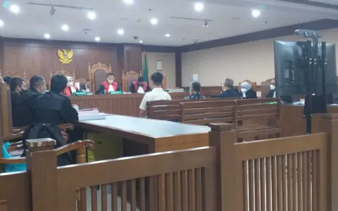 SIKAT…Kuasa Hukum BHL Sebut Surat Dakwaan Jaksa Keliru Tentang Kerugian Negara