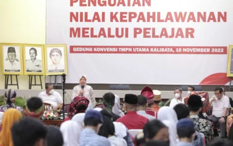 Top Banget… Mensos Kepada Pelajar Kobarkan Semangat Kepahlawanan Agar Tangguh Hadapi Persaingan Global