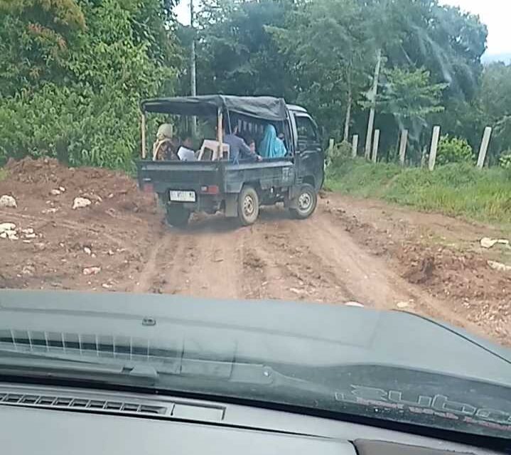 Parah Bener...!Jalan Bergelombang Di Curugbitung Lebak Akibat Galian Tanah