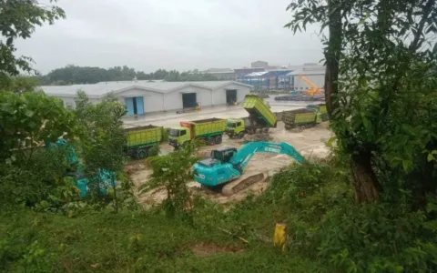 SEGERA…Polres Lebak Panggil Pengusaha Galian Tanah Merah Penyebab Jalan Licin di Belakang PT Seijin