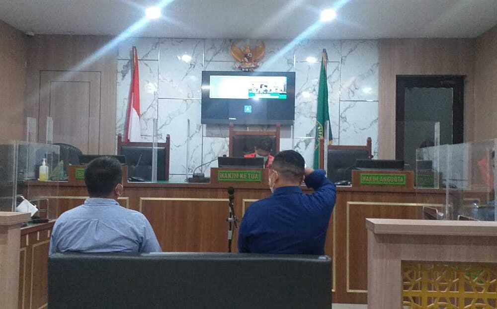 Ko Bisa...!Terdakwa Bingung Sidang Perdana Di Pengadilan Negeri Depok