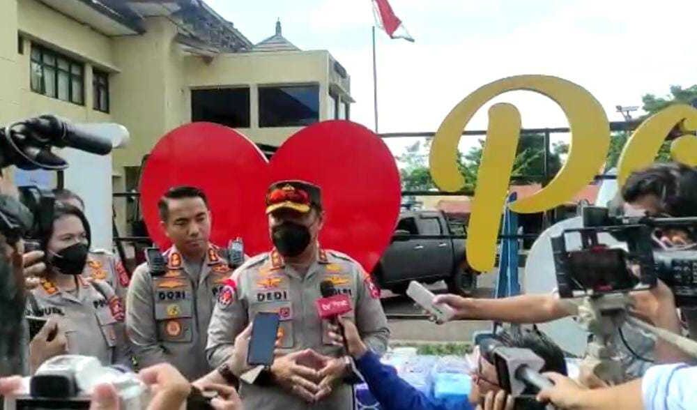 Mantap Pak...!Kapolri Peduli Gempa Di Cianjur