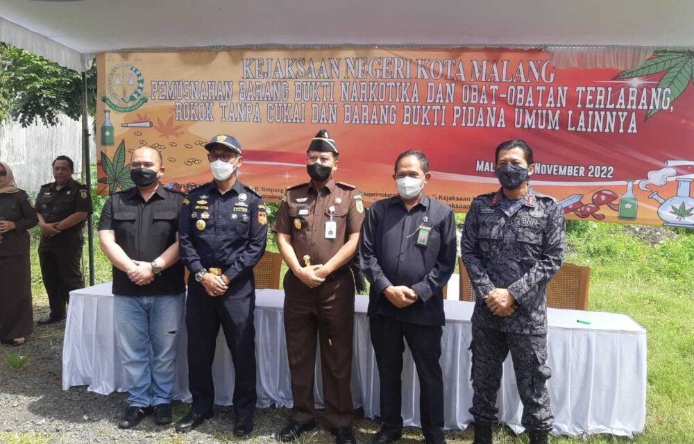 Sikat Habis...!Kejari Kota Malang Musnahkan Obat Terlarang