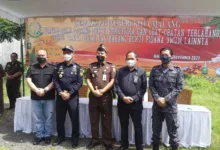 SIKAT HABIS…Kejari Kota Malang Musnahkan Obat Terlarang