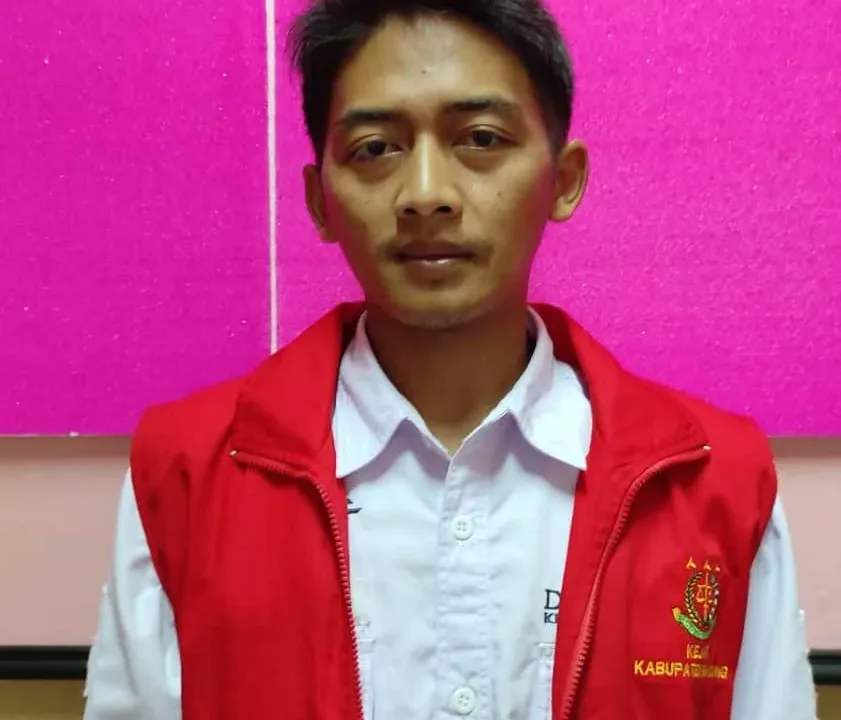TANGKAP…Kades Mekarwangi Dijebloskan Kejari Kabupaten Bandung ke Penjara