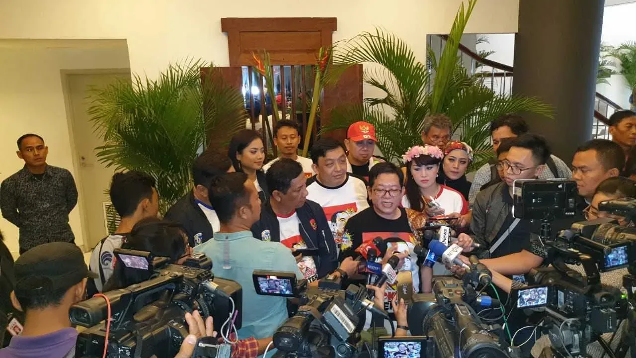 Rambut Putih dan Kambing Hitam