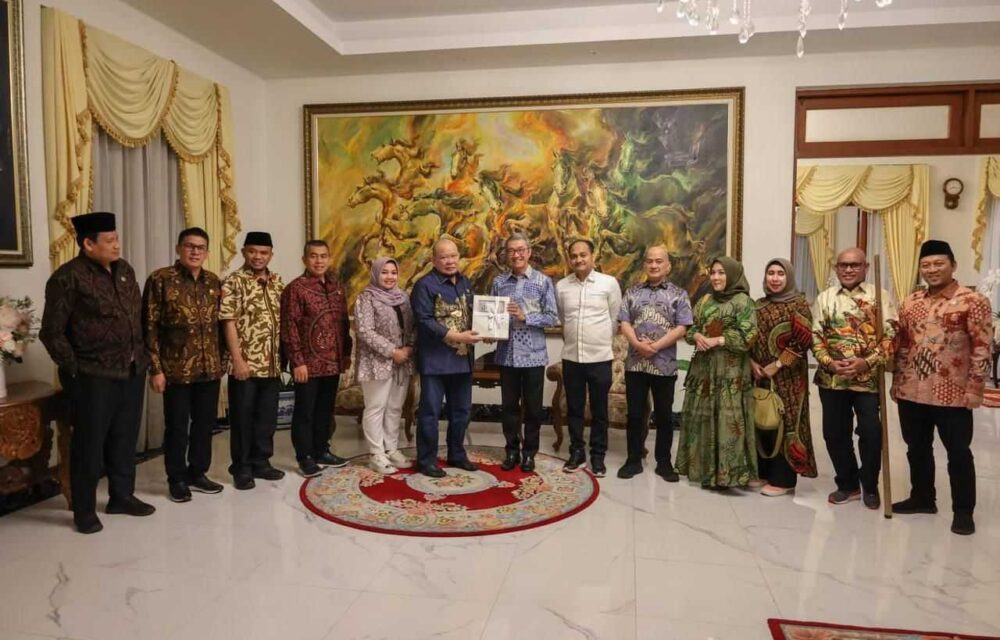 Dijamu Kbri Thailand,Ketua Dpd Ri Jelaskan Mengapa Kembali Ke Sistem Asli Indonesia