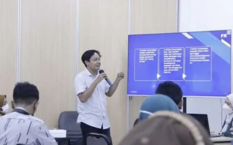 BAHAYA…Pengamat: Politik Identitas Tak Lepas Dari Influencer dan Buzzer Kapitalisme