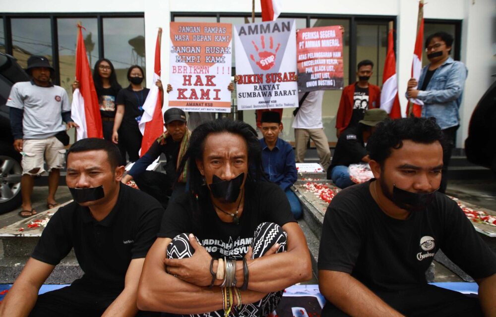 Puluhan Kobran Pt Amnt Mogok Makan Di Depan Komnas Ham