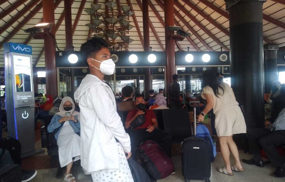 Astaga...!Ratusan Penumpang Lion Air Terlantar Dua Jam Lebih