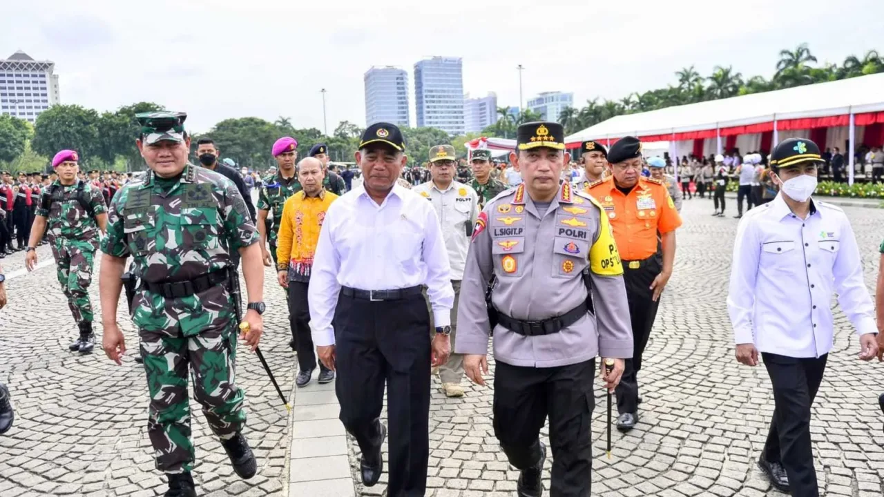 Apel Gelar Pasukan, Kapolri Pastikan Seluruh Pihak Siap Amankan Nataru