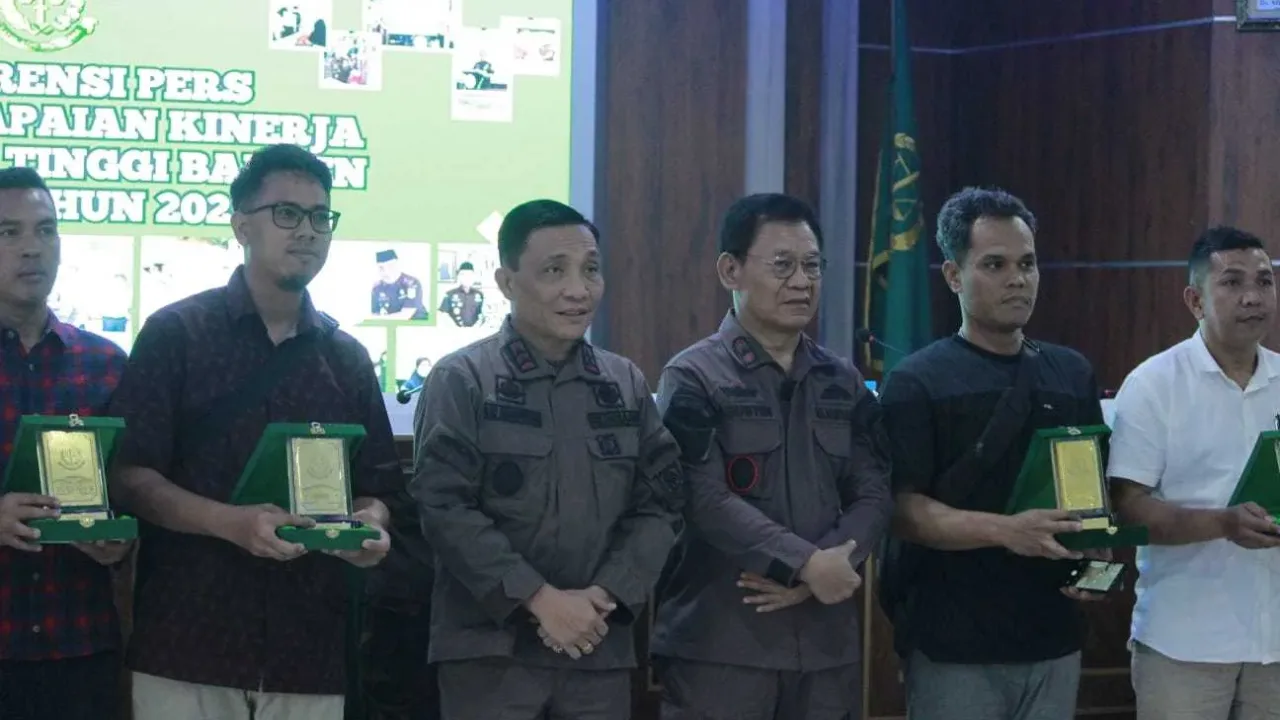 Masyarakat Apresiasi Kinerja Kejati Banten Dalam Pemberantasan Korupsi