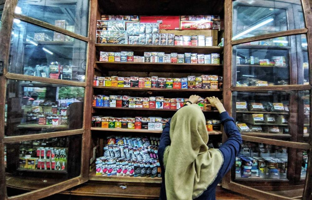 Kabar Gembira...!Komunitas Kretek Sebut Presiden Tak Melarang Rokok Ketengan
