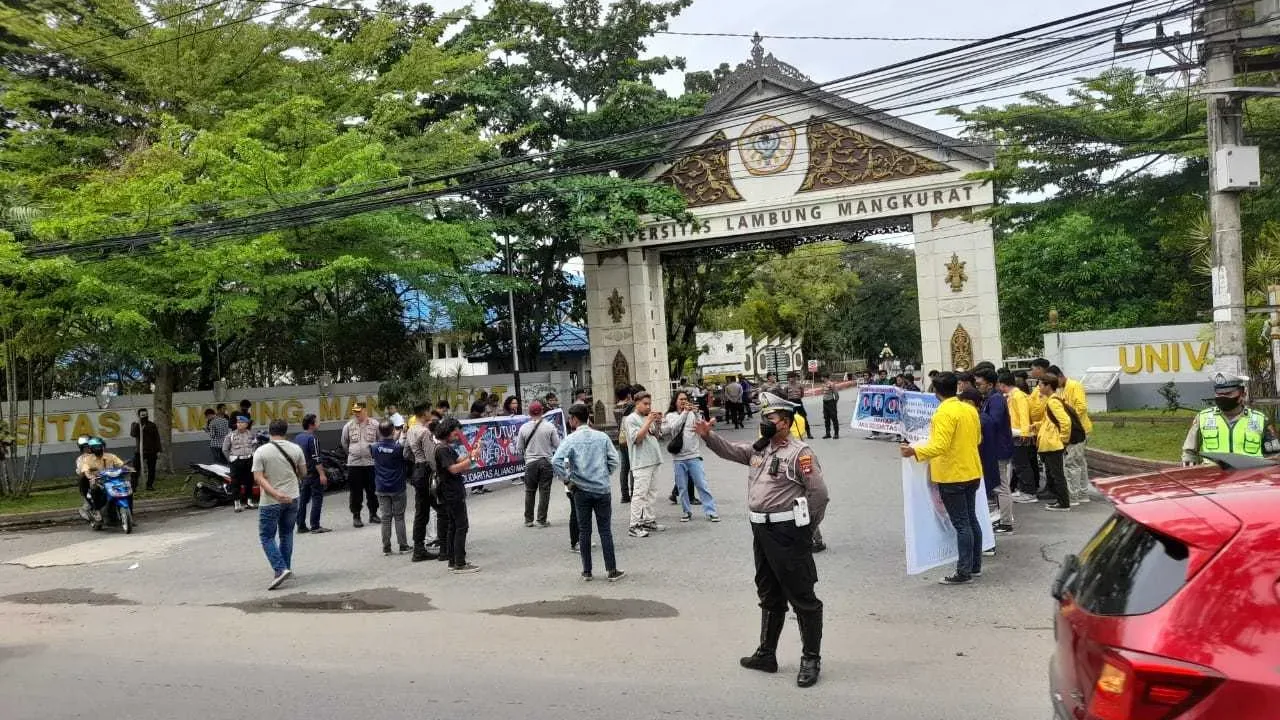 PT AMNT Buang Limbah ke Laut, Nelayan Sumbawa Barat Menjerit