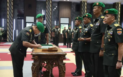 Pangdam V Brawijaya dan Aster KASAD Diserahterimakan