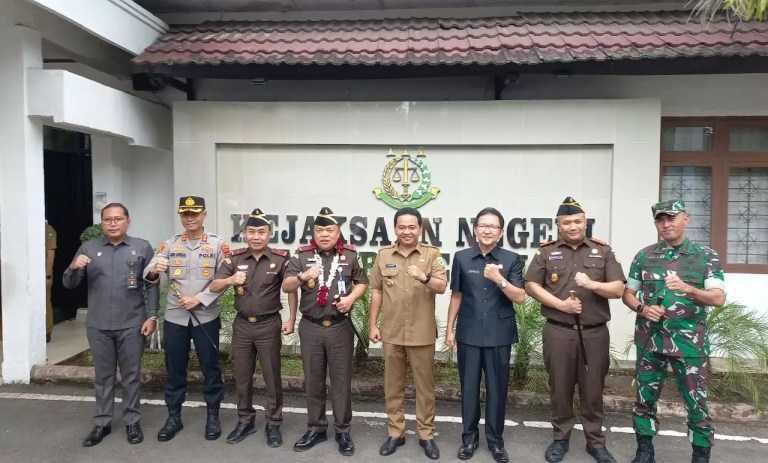 Mantap...!Saat Evaluasi Kinerja, Kajati Sumsel Puji Kajari Muara Enim