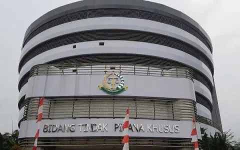 Jampidsus Memeriksa 3 Orang Saksi Terkait Perkara Impor Garam Industri
