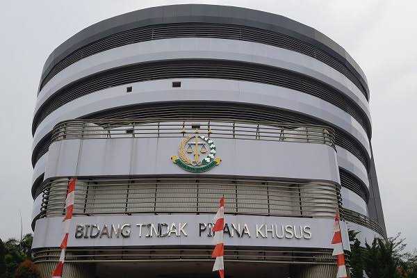 Jampidsus Memeriksa 3 Orang Saksi Terkait Perkara Impor Garam Industri