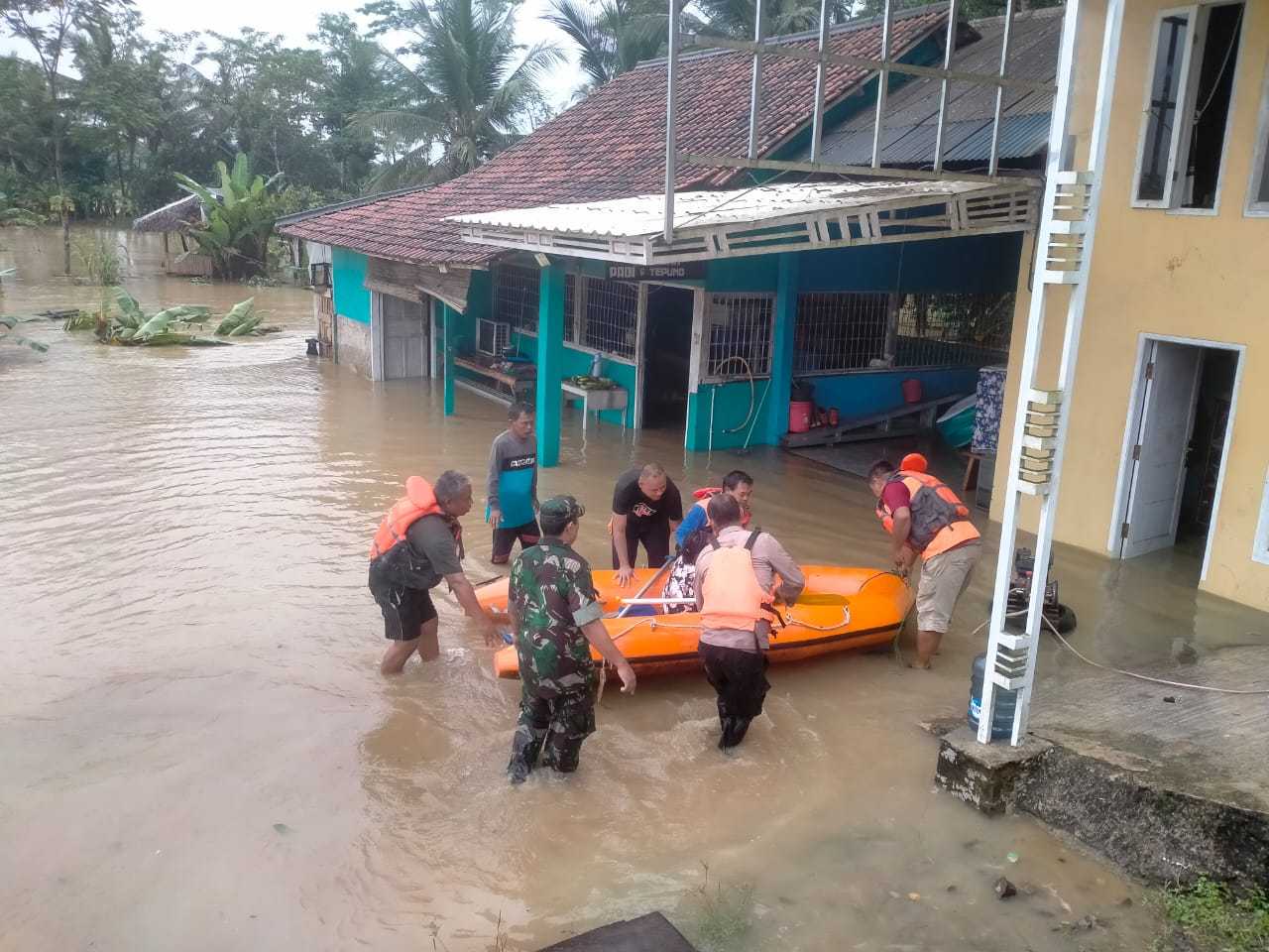 Lanjutkan..!! Pemprov Banten Terjunkan Tim Tangani Modifikasi Cuaca