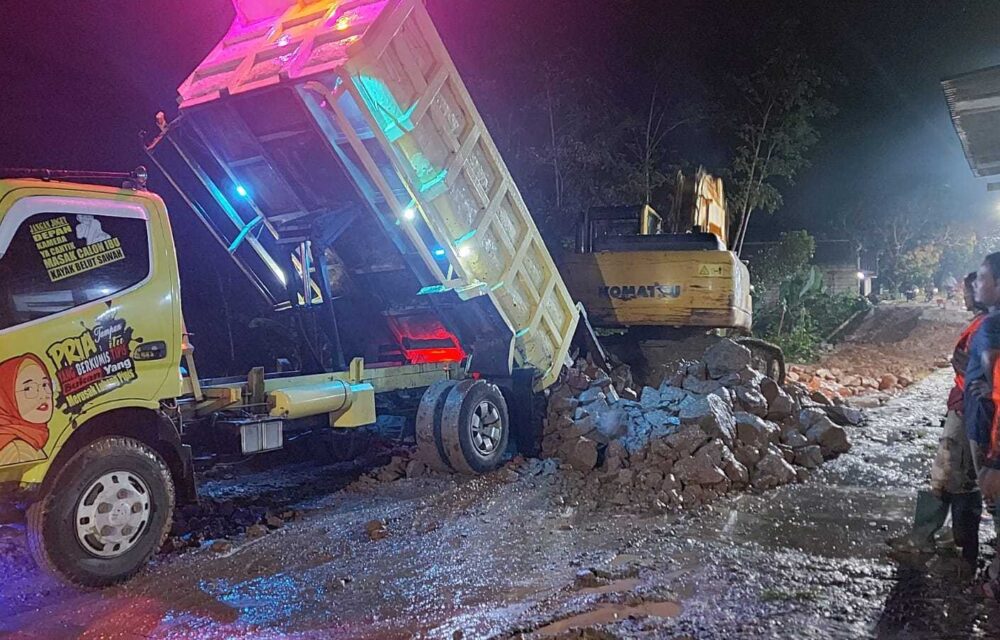 Pemprov Banten Kerahkan Tim Dan Alat Berat Guna Penanganan Tanah Longsor Ruas Picung-Munjul