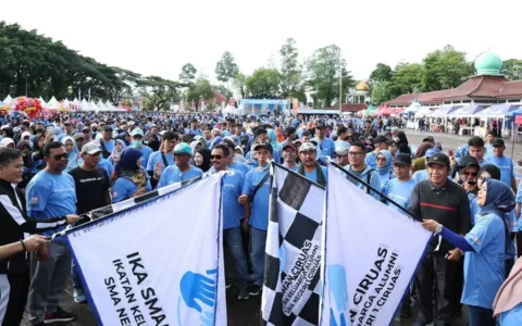 Lepas Jalan Santai, Pj Gubernur Banten Tekankan Hidup Sehat Dan Bahagia