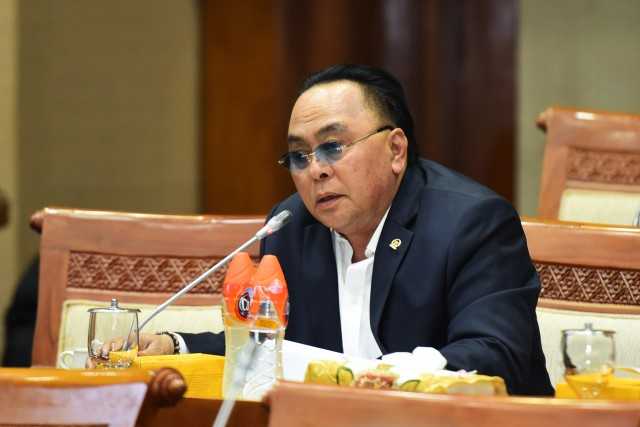 Ngeri...!Dongkrak Nama Adiknya Eks Bupati Politasi Gereja