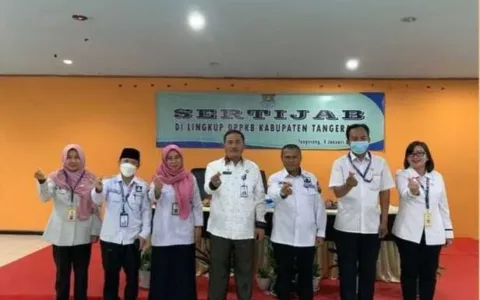 Sertijab di Lingkup DPPKB Kabupaten Tangerang, dr.Hendra: Penyegaran Pegawai Dalam Meningkatkan Pelayanan Masyarakat