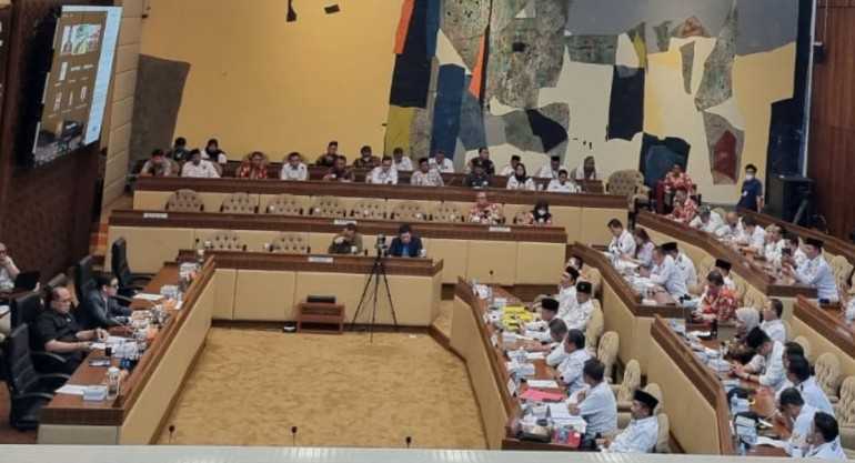 Terima Apdesi, Komisi Ii Tegaskan Revisi Uu Desa Telah Masuk Prolegnas Periode Ini
