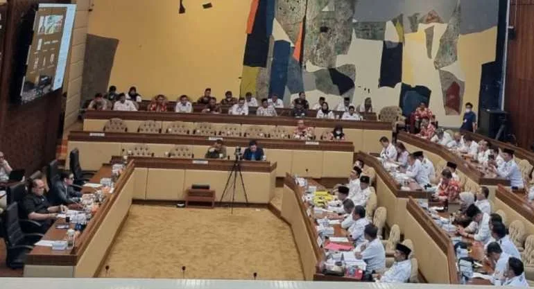 Terima APDESI, Komisi II Tegaskan Revisi UU Desa Telah Masuk Prolegnas Periode Ini