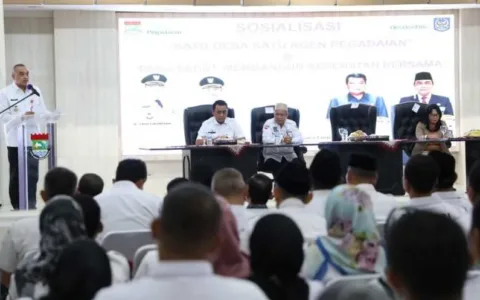 Selamatkan Warga dari Pinjol dan Bank Keliling