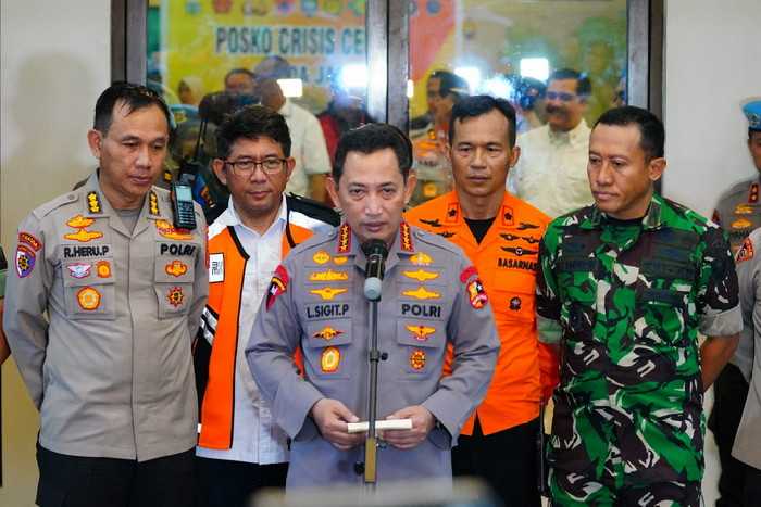 Komjen Pol Ahmad Dofiri Dan Puluhan Periwa Dimutasi