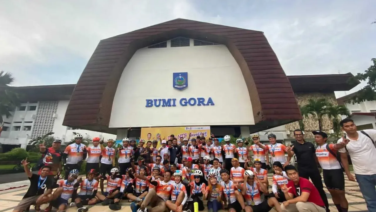 90 Peserta di Gelaran Tour NTB Gemilang Berhasil Tuntaskan Rute 450 KM Dari Bima ke Lombok