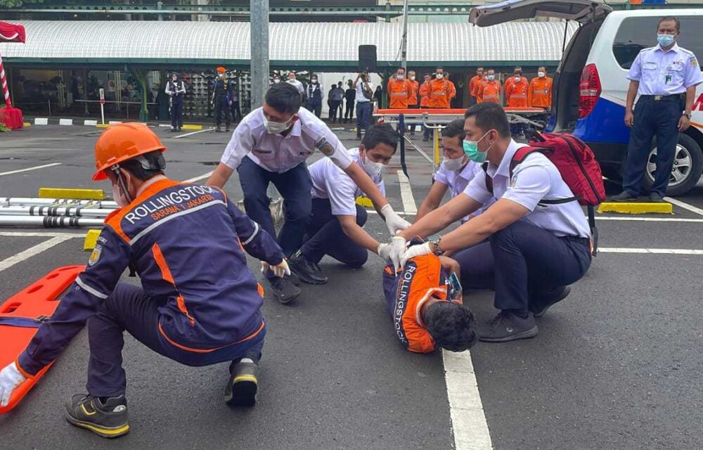 Daop 1 Jakarta Gelar Simulasi Penanganan Kecelakaan Kerja Pada Giat Apel Di Stasiun Gambir