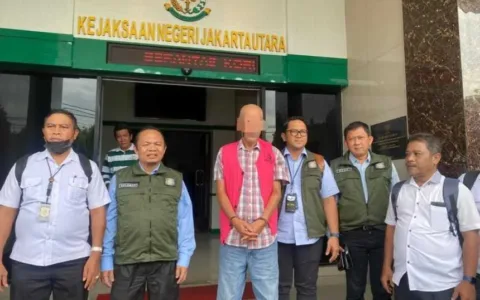 Tersangka Penggelapan Pajak 740 Juta Diserahkan ke Kejari Jakut