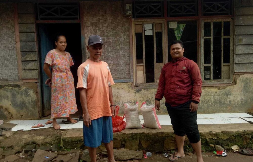 Wujud Kepedulian Kepada Masyarakat, Kita Pandeglang Berikan 100 Paket Bantuan Sembako