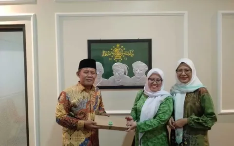 Fatayat NU Kota Tangerang menyambangi (PCNU) Kabupaten Cirebon