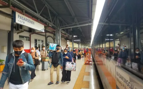 Tiket KA Jarak Jauh Perjalanan H-10 Lebaran Keberangkatan Gambir dan Pasar Senen Sudah Dapat Dipesan