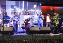 Band Kotak Dan Ari Lasso Tutup Kemeriahan Malam Puncak Hut Kota Tangerang