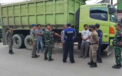 Pemkab Tangerang Dapati Puluhan Truk Tambang Langgar Aturan Jam Operasional