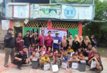 Pk Imm Kh Ahmad Badawi ‘Bergerak’ Lakukan Edukasi Pengolahan Sampah Plastik
