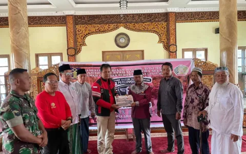 "Ngegas Bersama Sambil Beramal" Rutan Kelas I Palembang Peduli Musholla