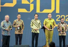 Bekasi Raih Dua Penghargaan Produk Dalam Negeri dan Kesehatan